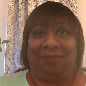 Meet your Posher, Yolanda